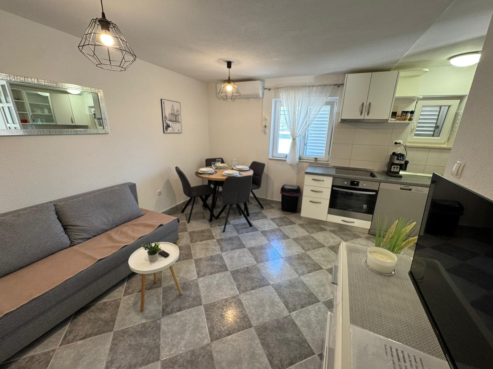 Apartmani Mirjana