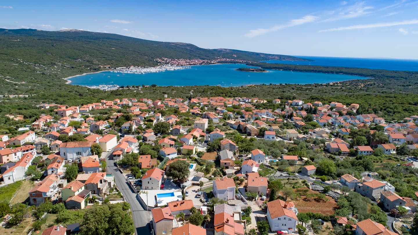 Pogled 4