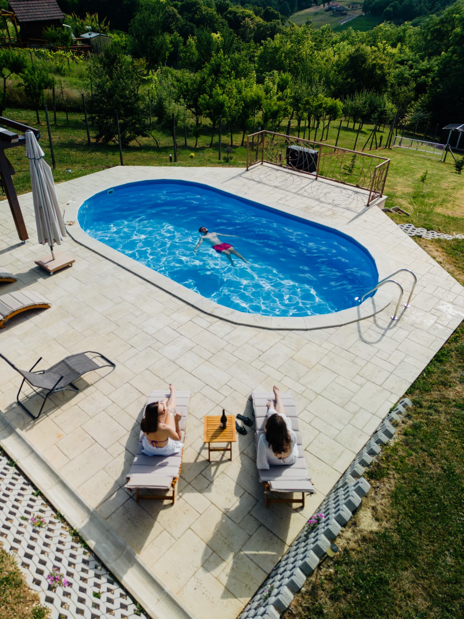 Pogled 5